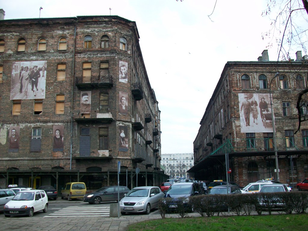 Talking about Shoah Images